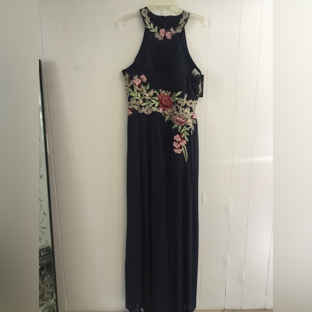 Betsy & Adam Formal Embroidered Sleeveless Gown